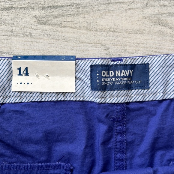 BRAND NEW! Everyday Lightweight Short in “Iris Eyes” (color) - Picture 2 of 4